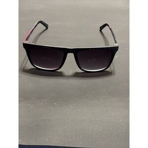 GUESS GF0176 02B Matte Black Rectangular Sunglasses 55-17-140 Gradient